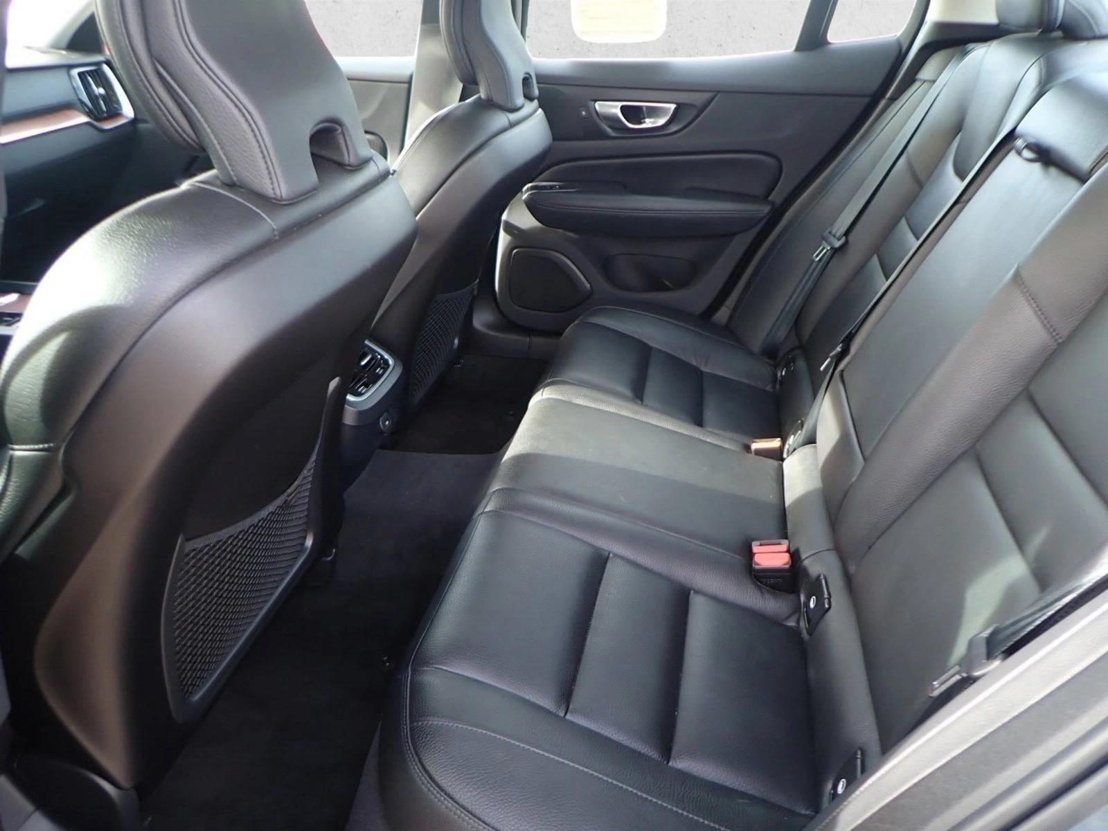 2024 Volvo S60 Ultimate Dark Theme