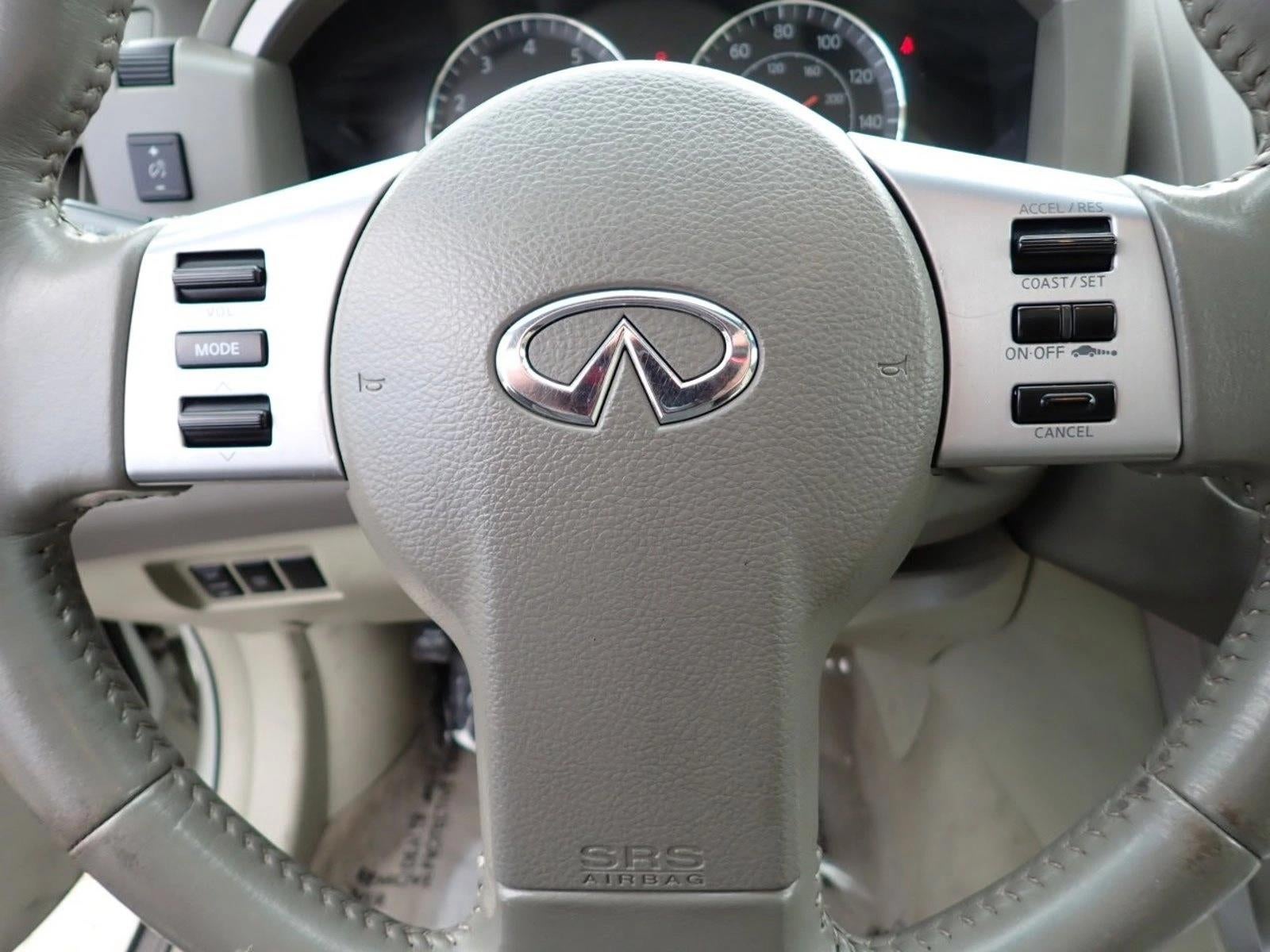 2004 INFINITI FX35 Base