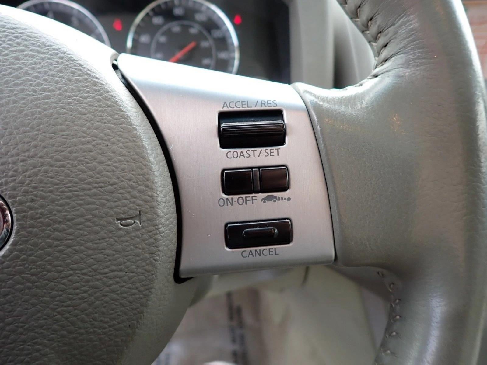 2004 INFINITI FX35 Base