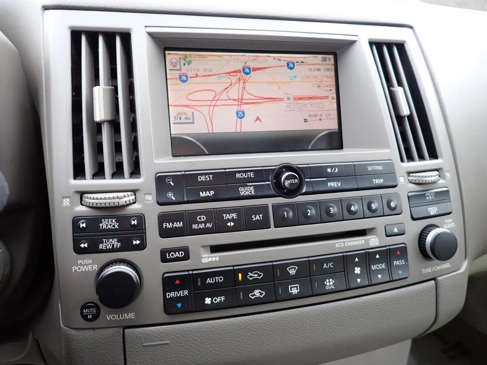 2004 INFINITI FX35 Base