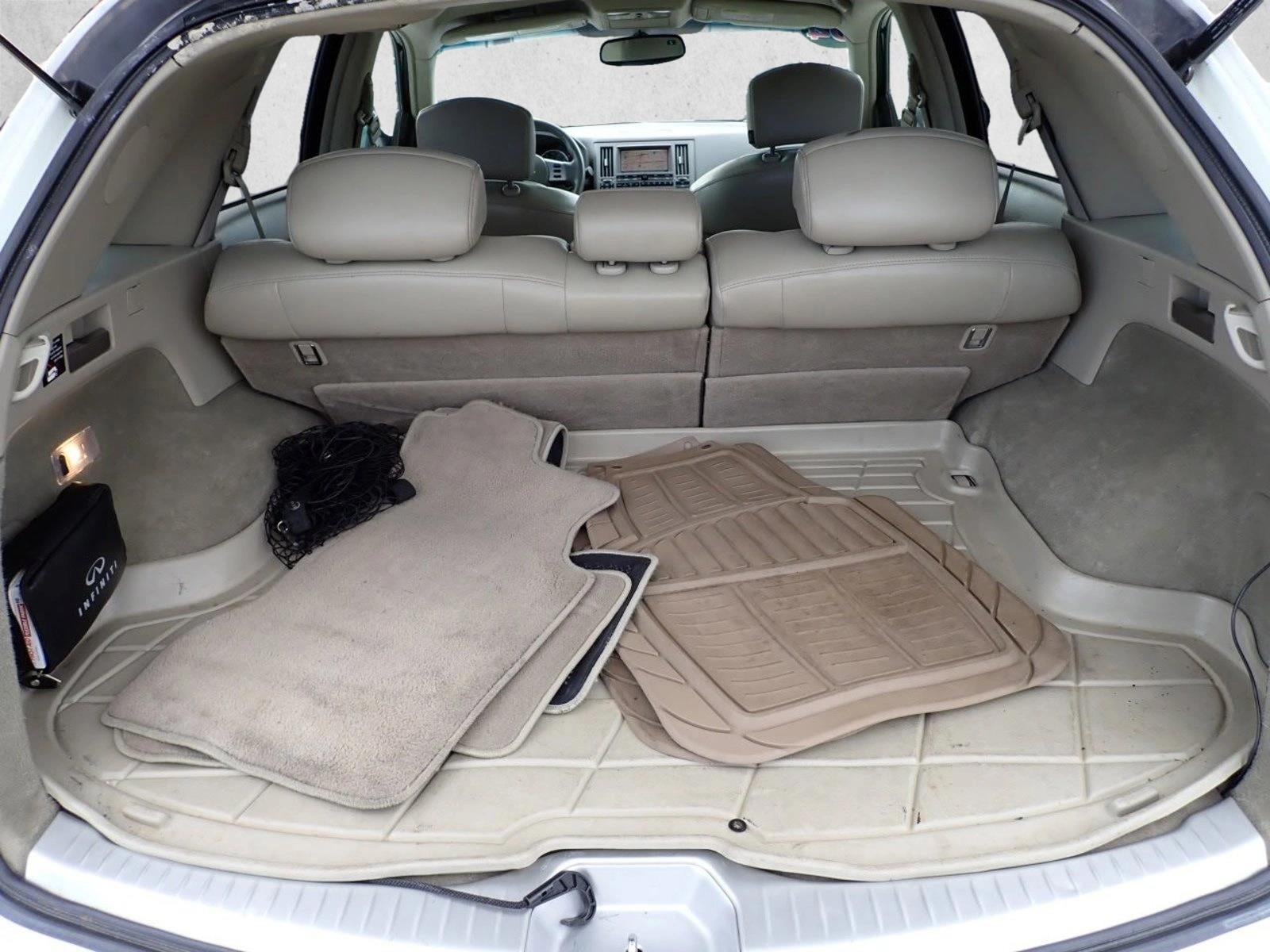 2004 INFINITI FX35 Base