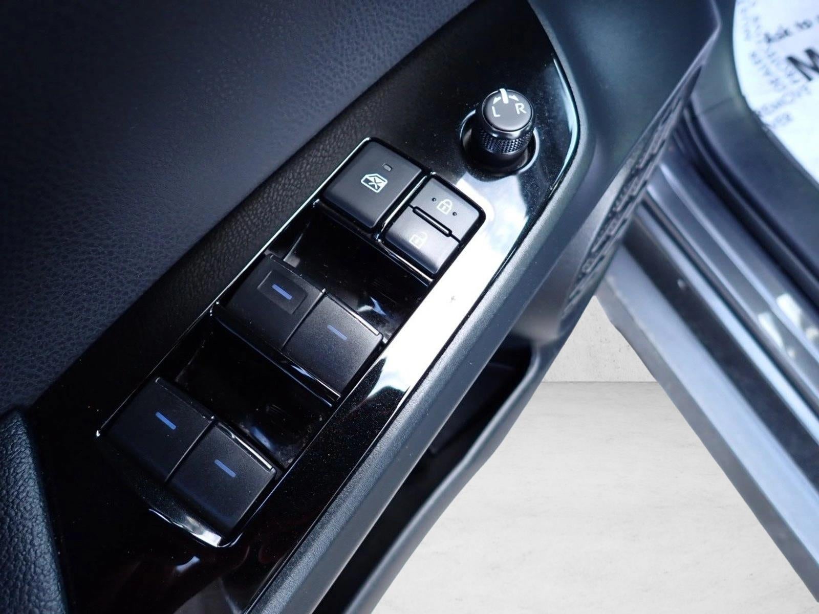 2019 Toyota Prius LE