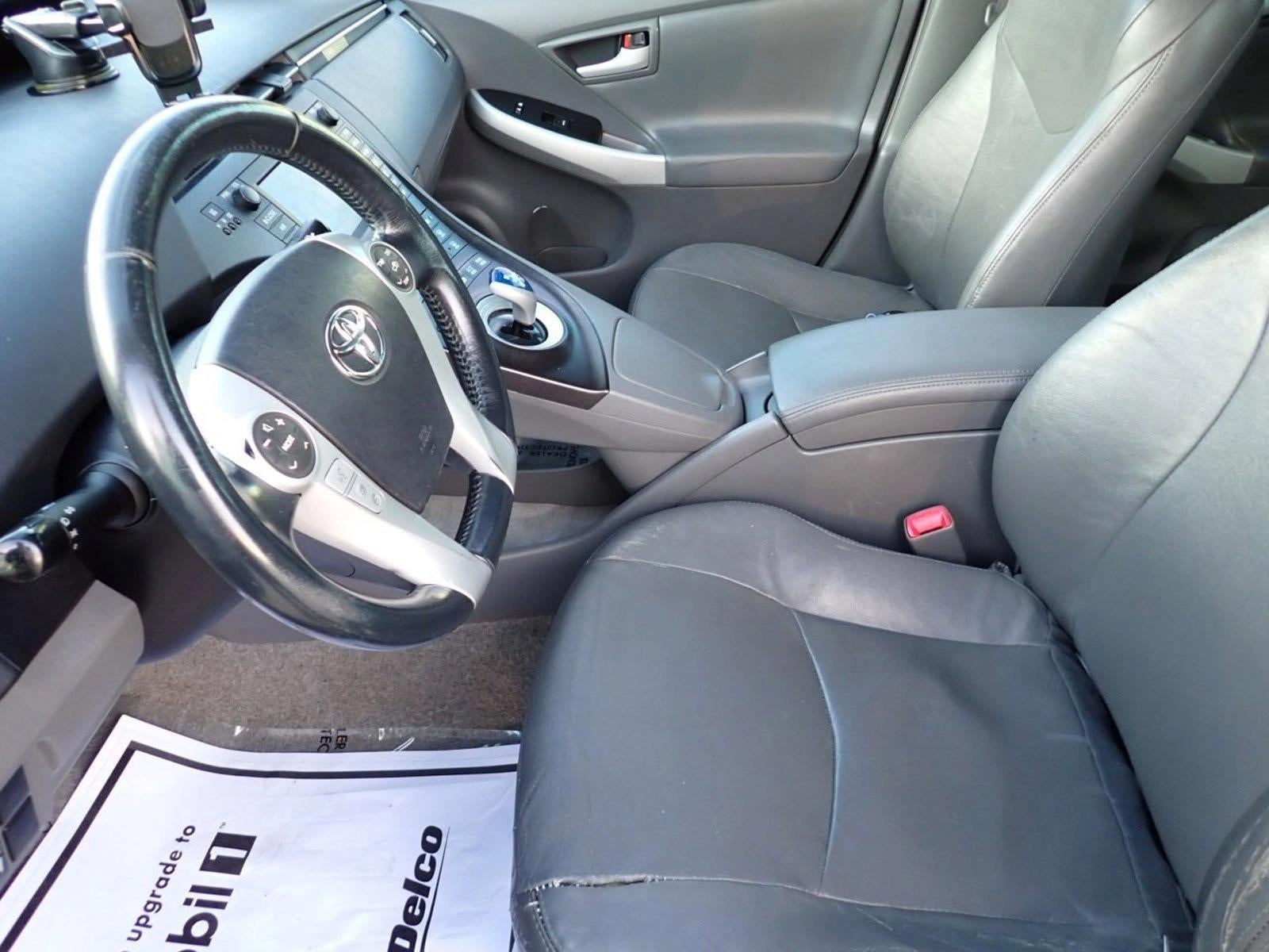 2010 Toyota Prius II