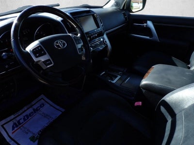 2013 Toyota Land Cruiser V8