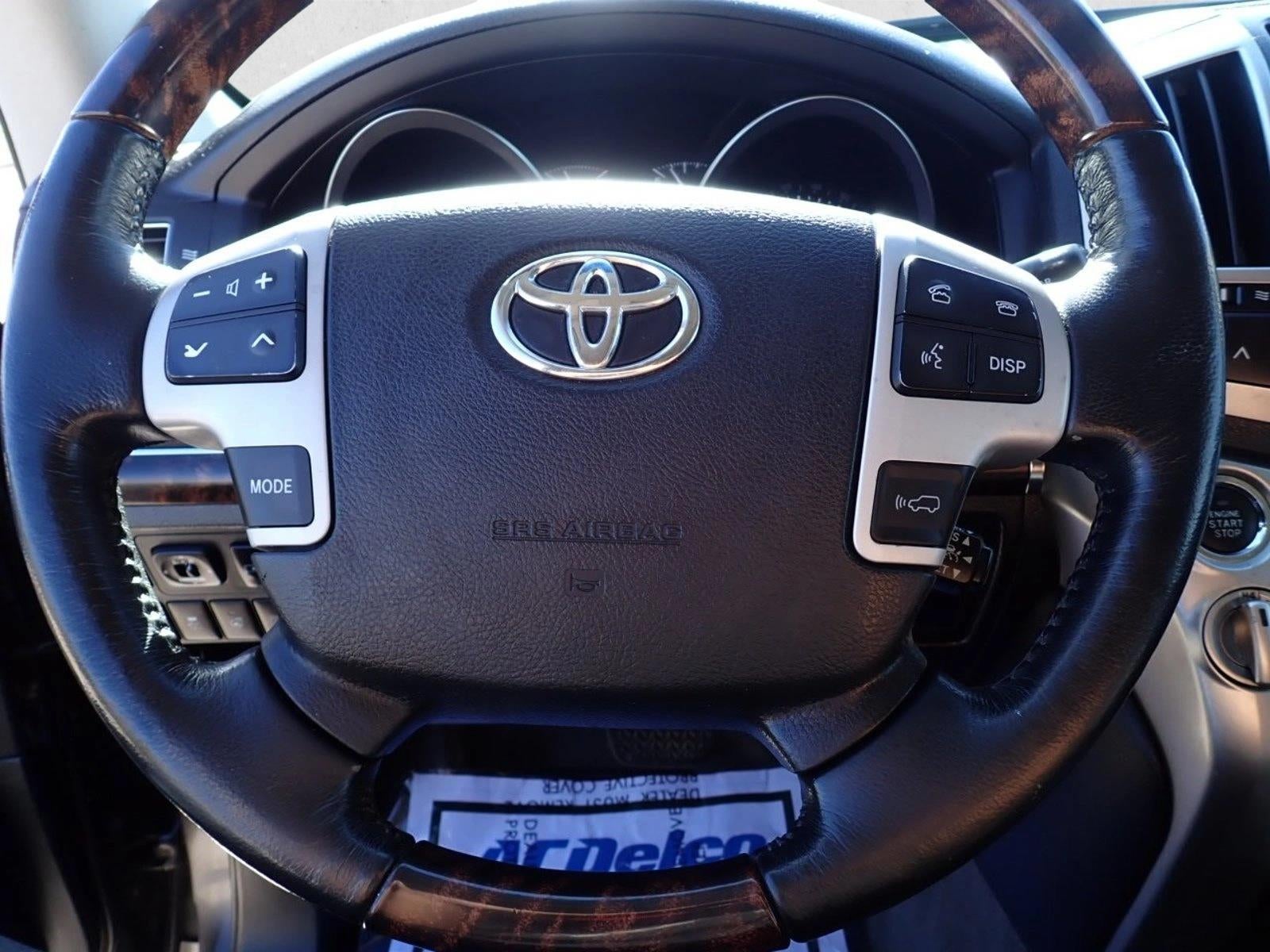 2013 Toyota Land Cruiser V8