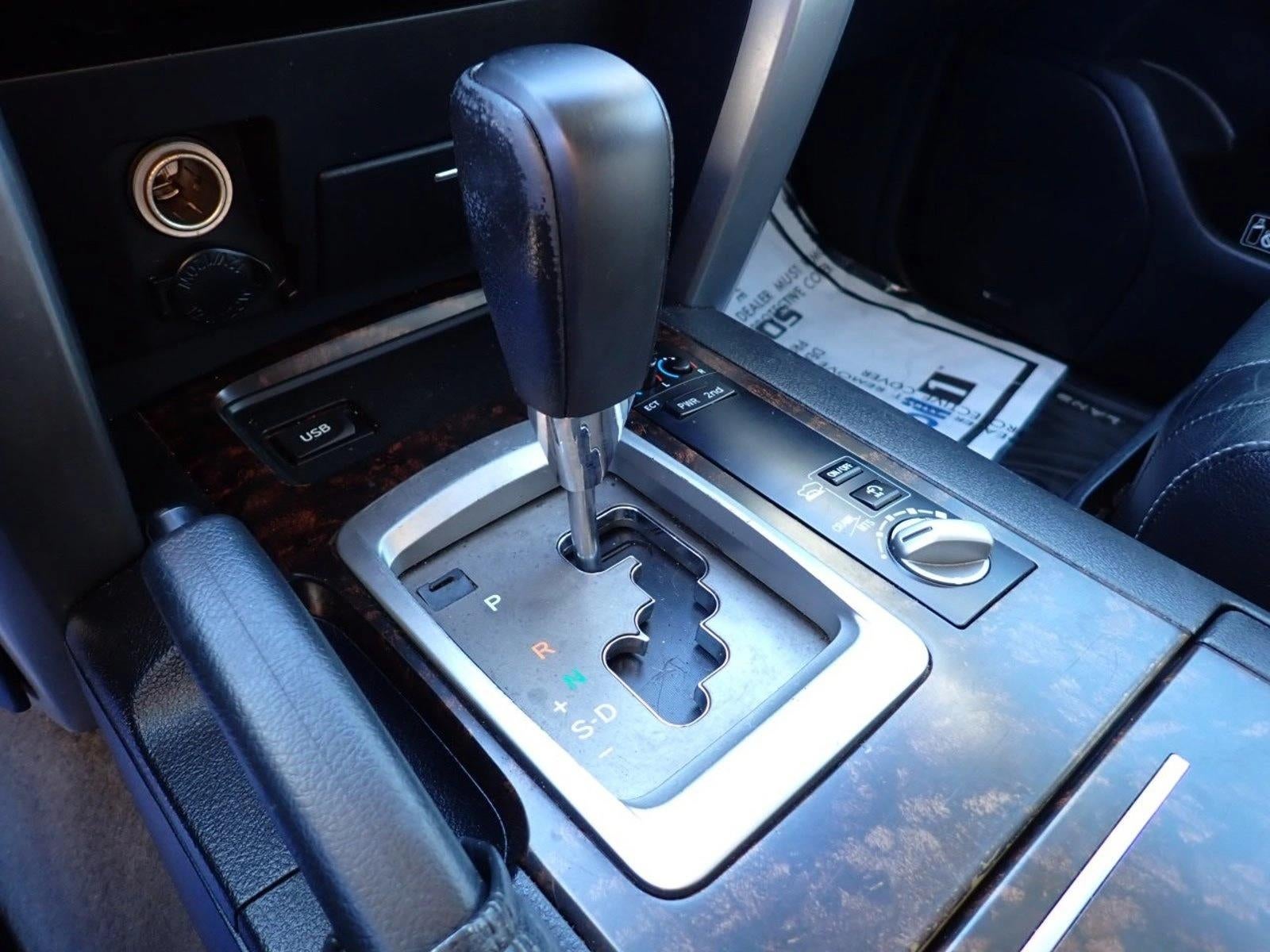 2013 Toyota Land Cruiser V8