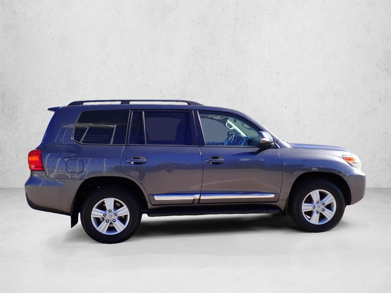2013 Toyota Land Cruiser V8