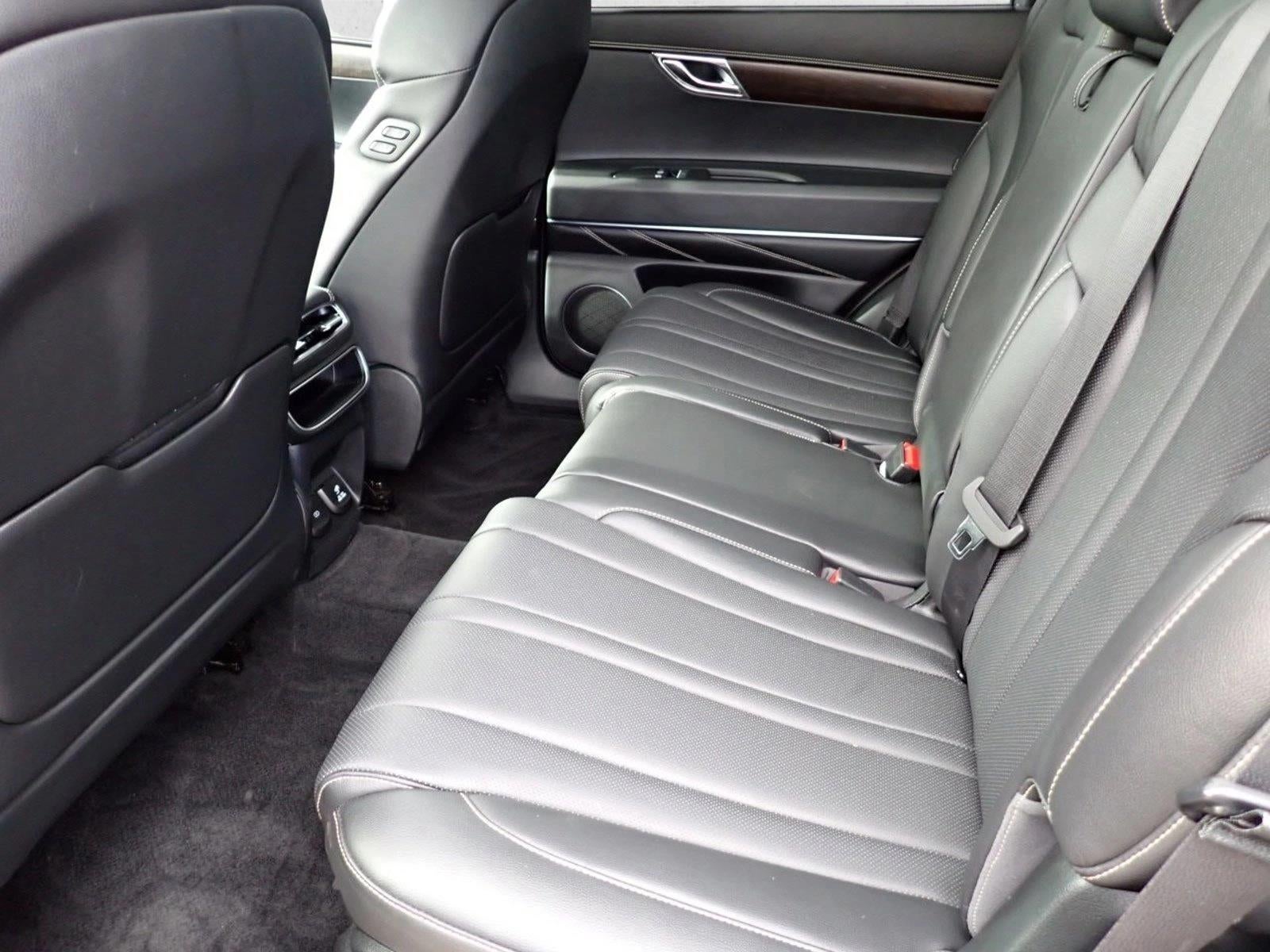 2024 Genesis GV80 Base