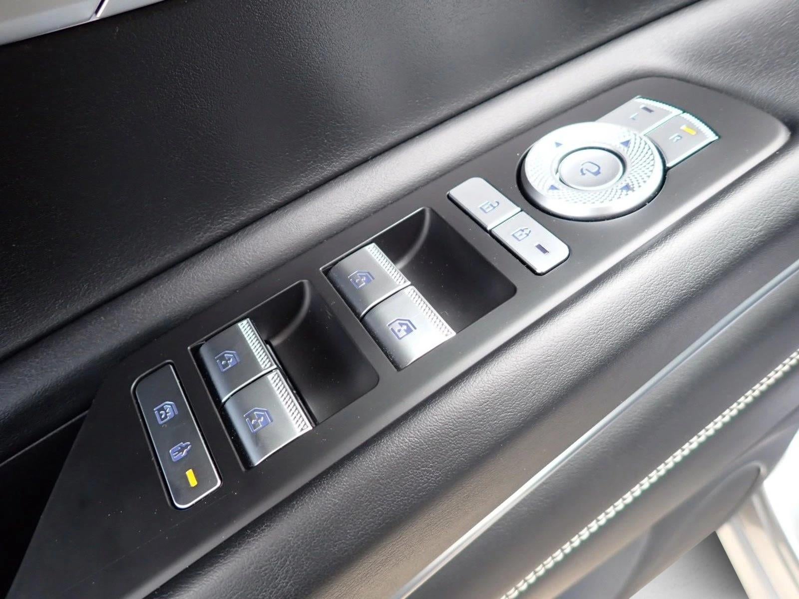 2024 Genesis GV80 Base