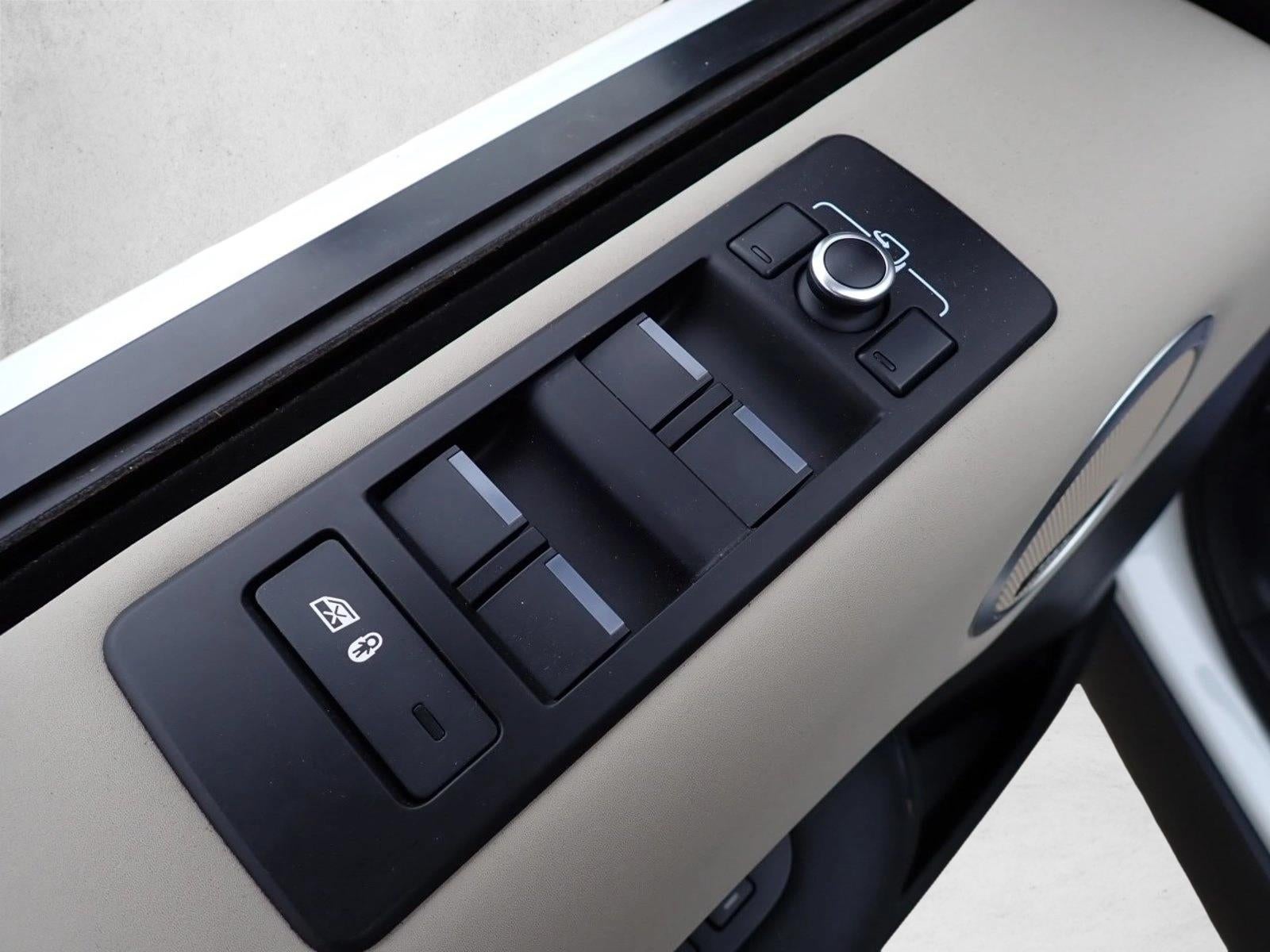 2021 Land Rover Discovery P300 S