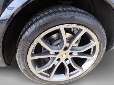 2021 Porsche Cayenne Base