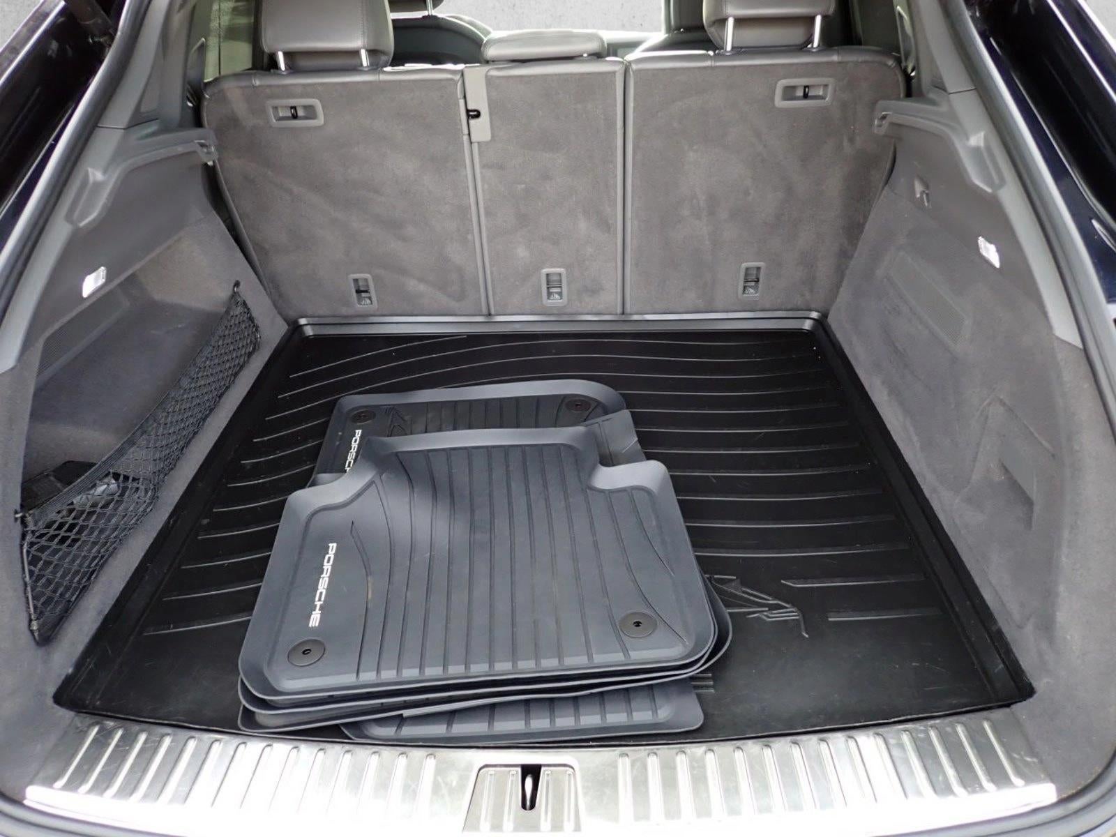 2021 Porsche Cayenne Base