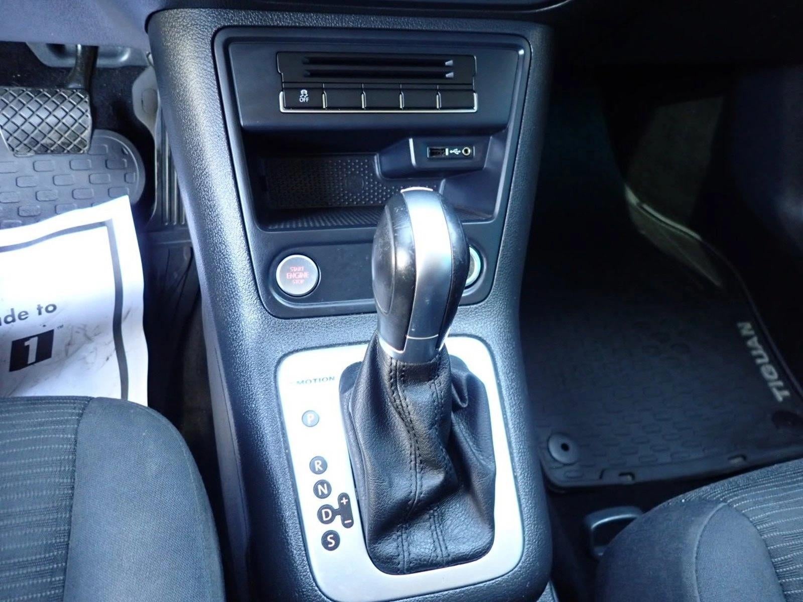 2018 Volkswagen Tiguan Limited Base