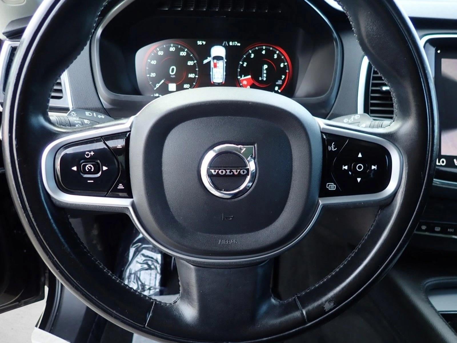 2022 Volvo XC90 T5 Momentum 7 Passenger