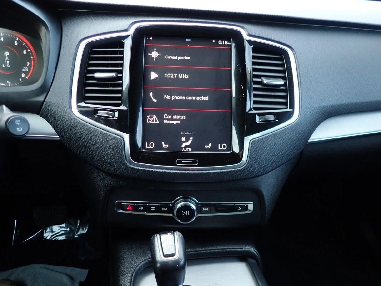 2022 Volvo XC90 T5 Momentum 7 Passenger