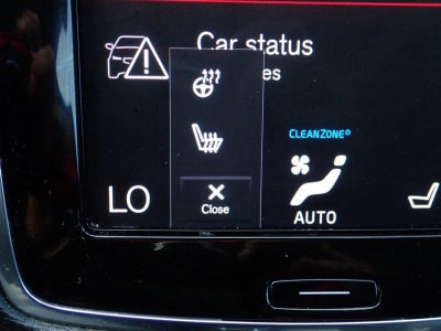 2022 Volvo XC90 T5 Momentum 7 Passenger