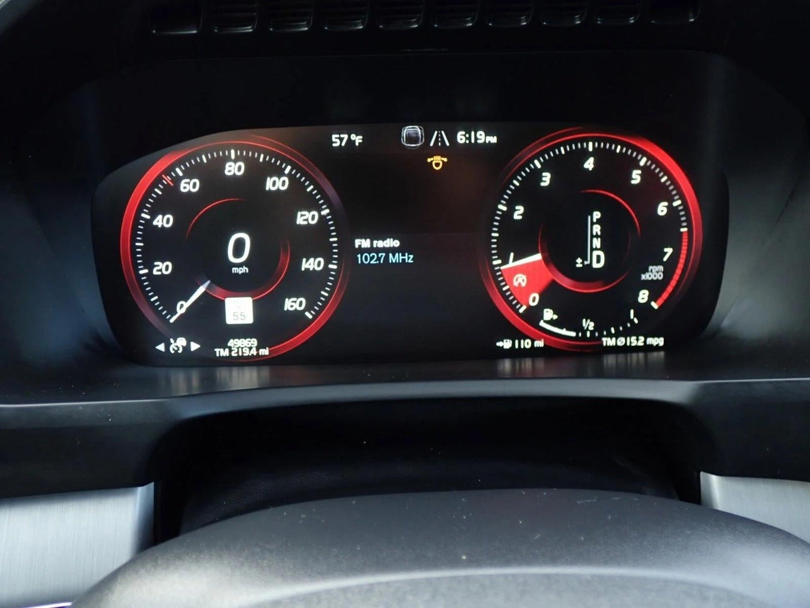 2022 Volvo XC90 T5 Momentum 7 Passenger