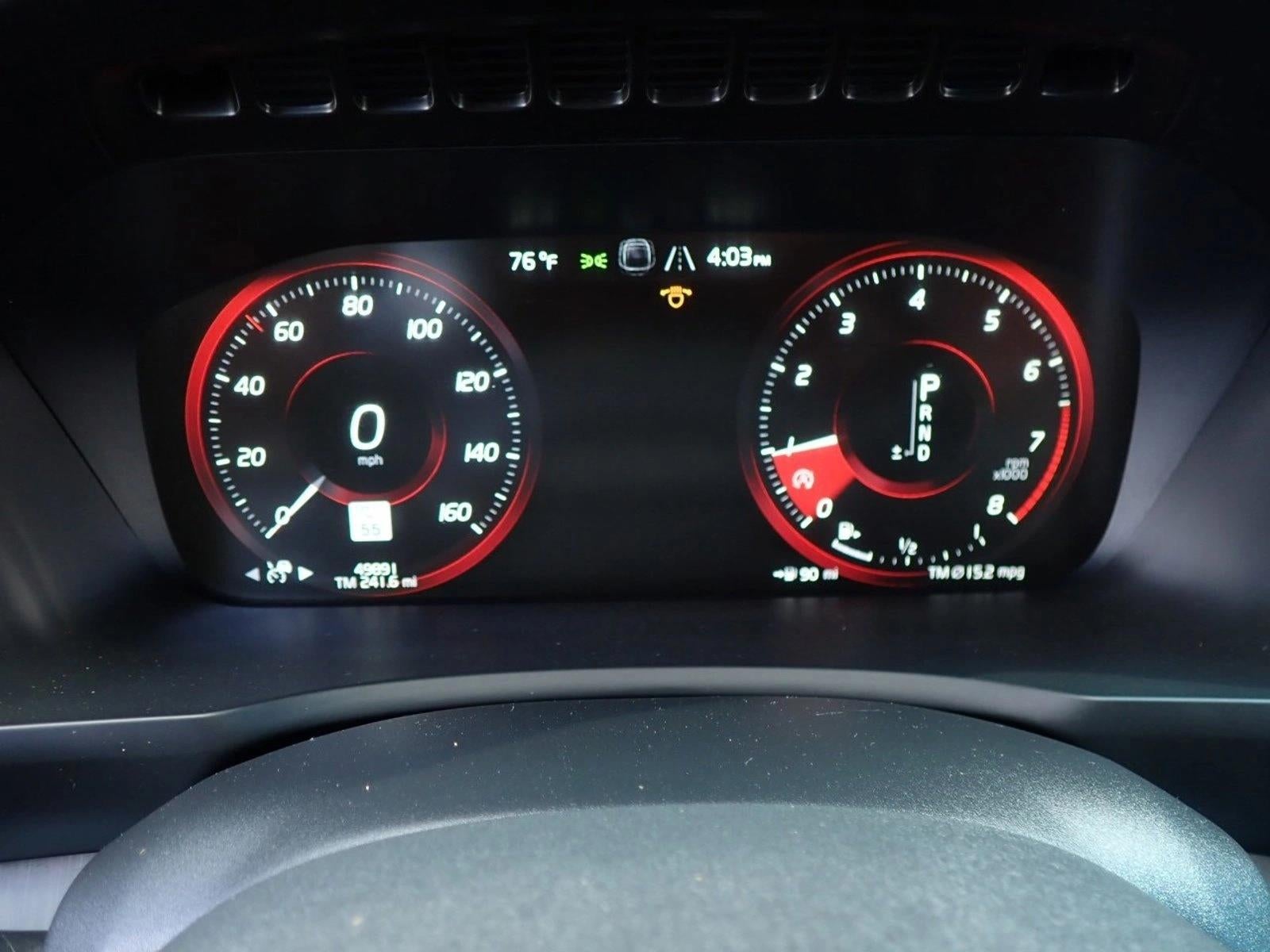 2022 Volvo XC90 T5 Momentum 7 Passenger